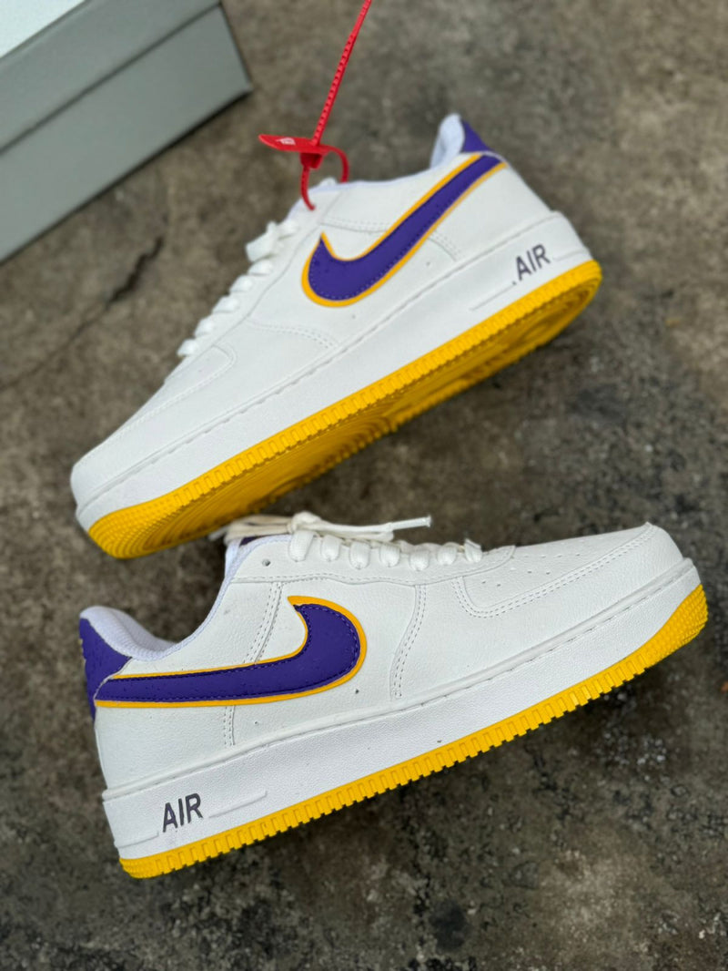 Tênis Air Force 1 - Lakers