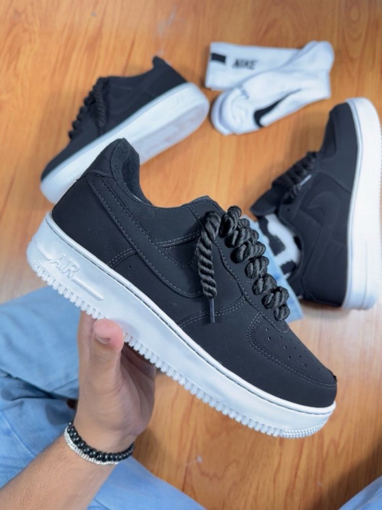 Tênis Air Force 1 - Preto Nobuck