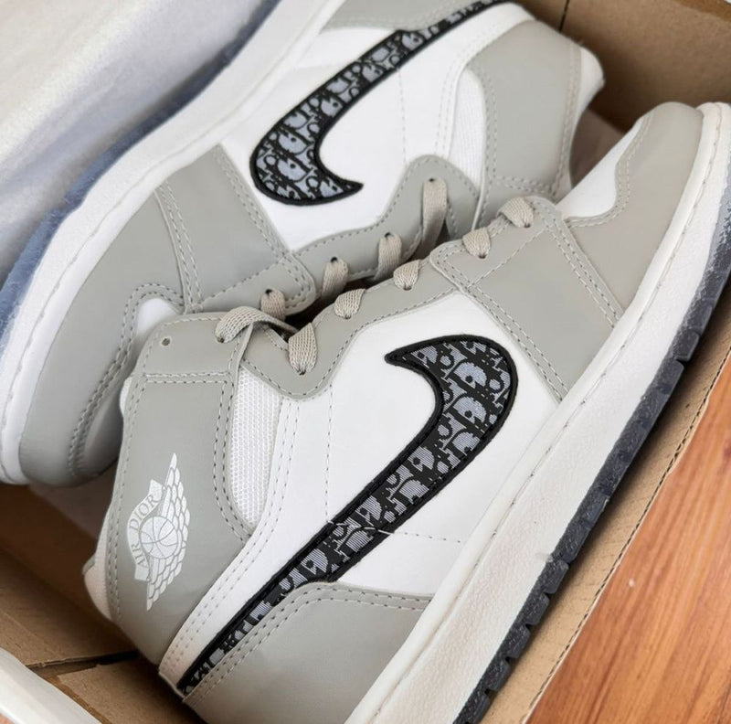 Tênis Air Jordan 1 - DIOR
