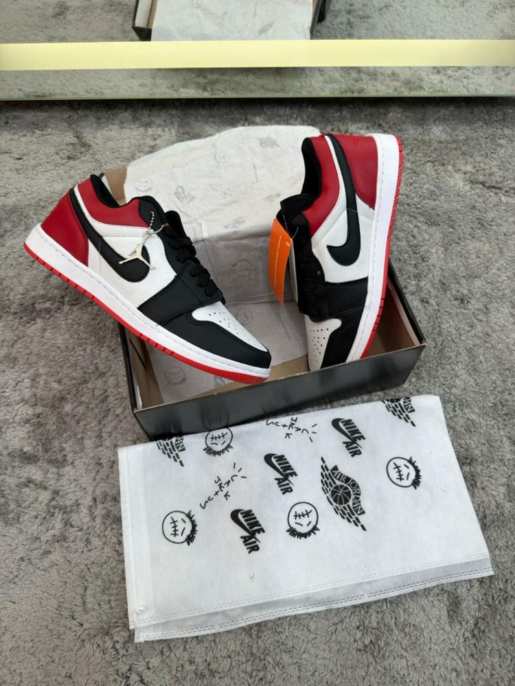 Tênis Air Jordan 1 Low