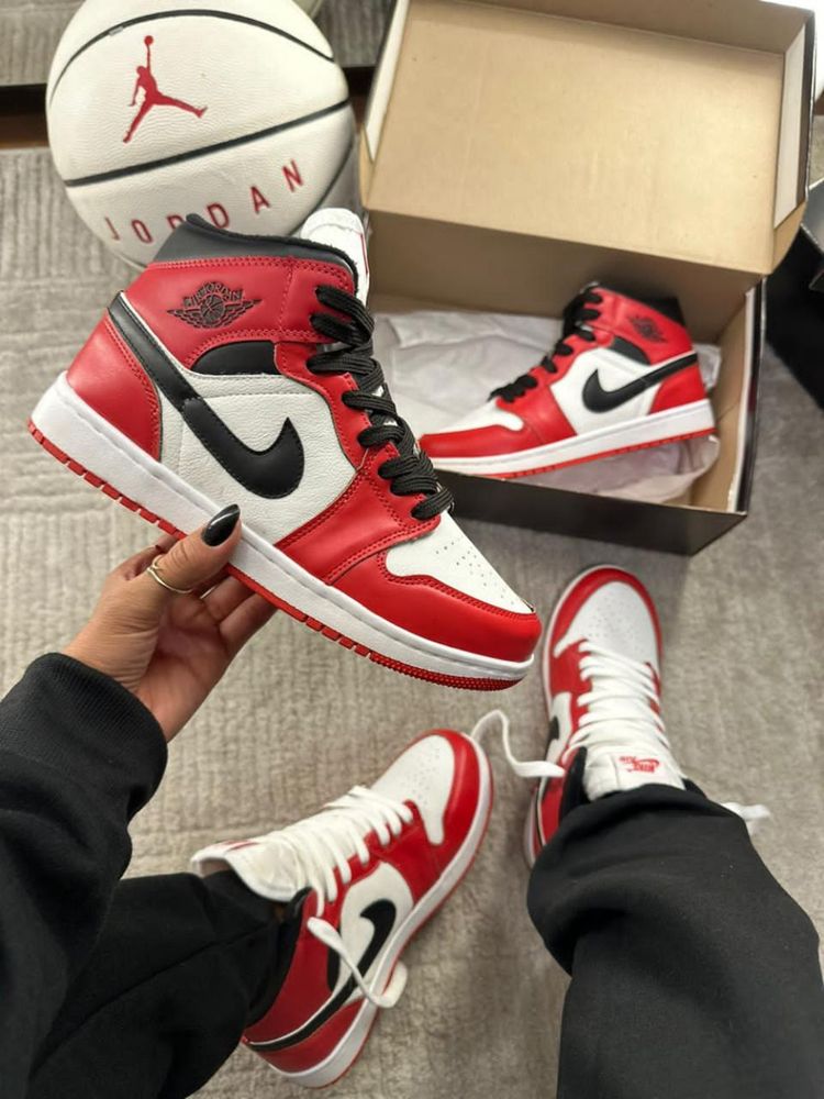 Tênis Air Jordan 1 Zoom - Red