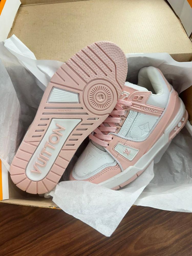 Tenis Louis Vuitton - Rosa
