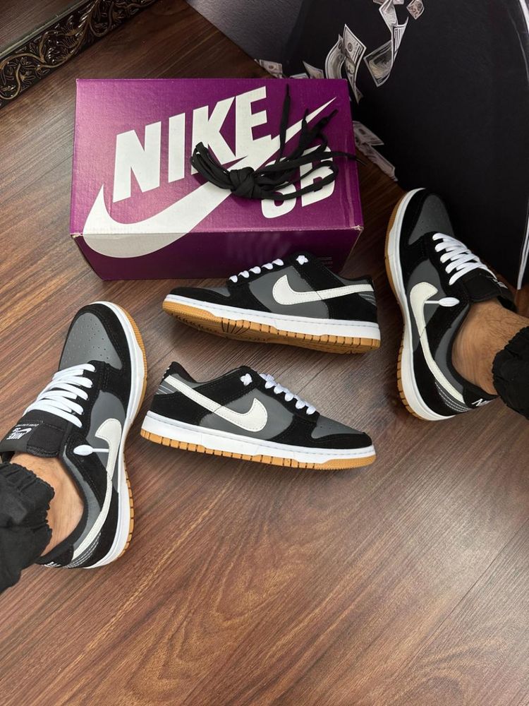 Tênis SB Dunk Low - Látex