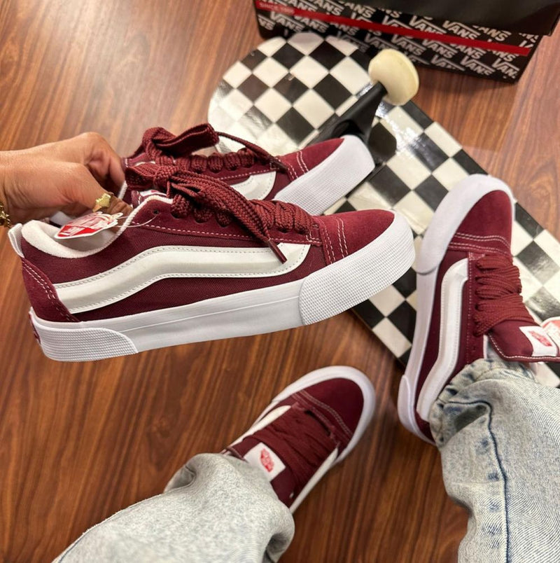 Tênis Vans Knu Skool - bordo