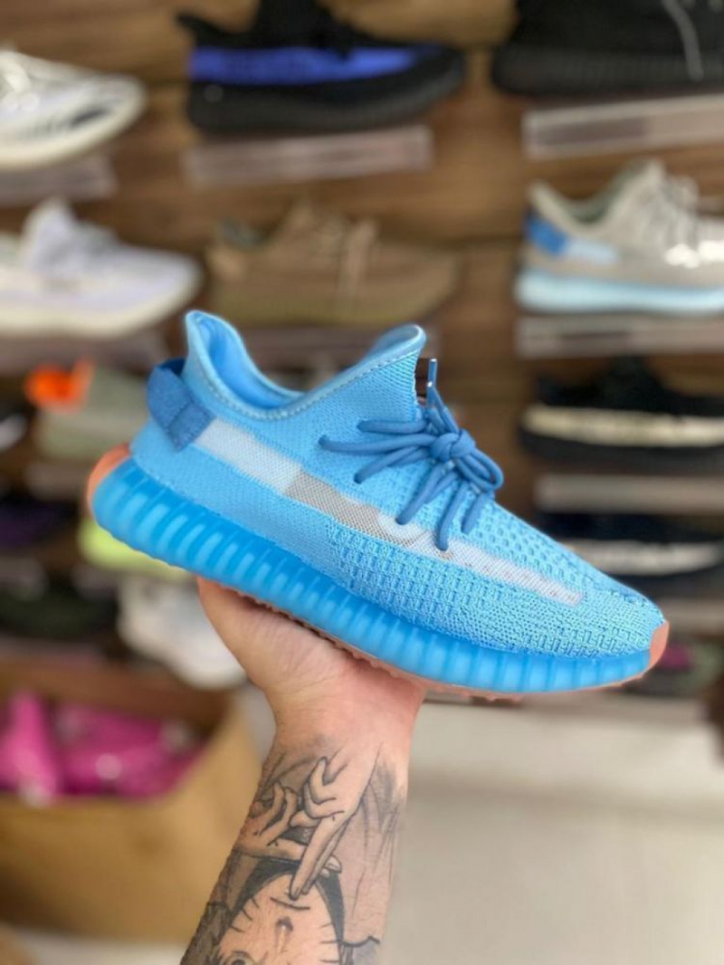 Tênis Yeezy Boost 350 - Azul