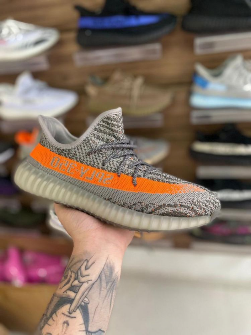 Tênis Yeezy Boost 350 - Beluga